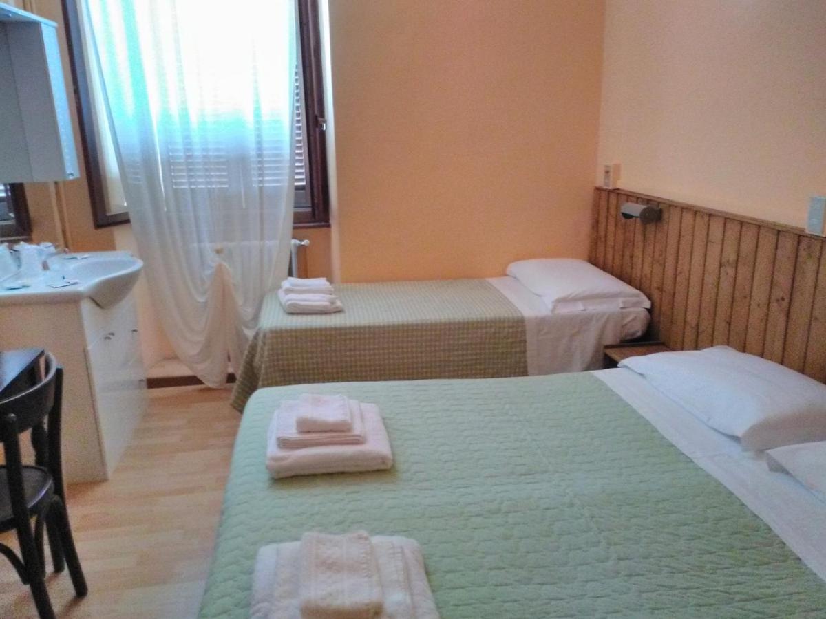 Capanna C.A.O. Hotel บรูนาเต ภายนอก รูปภาพ